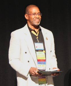 Marvin Burruss recieves the 2018 Multicultural Competency Award